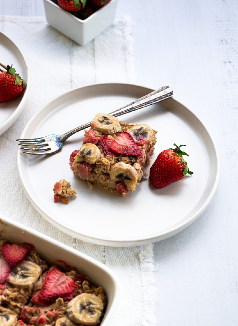 Strawberry Banana Breakfast Bake