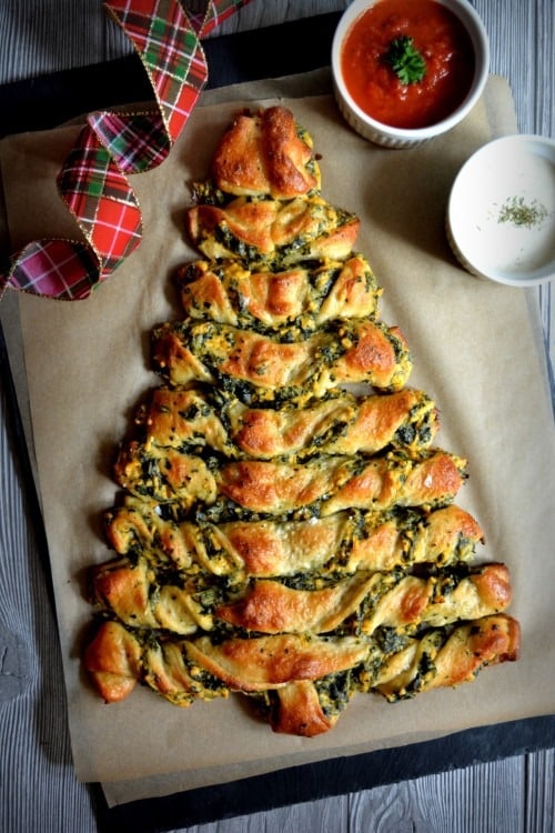 Festive Cheesy Spinach Bread